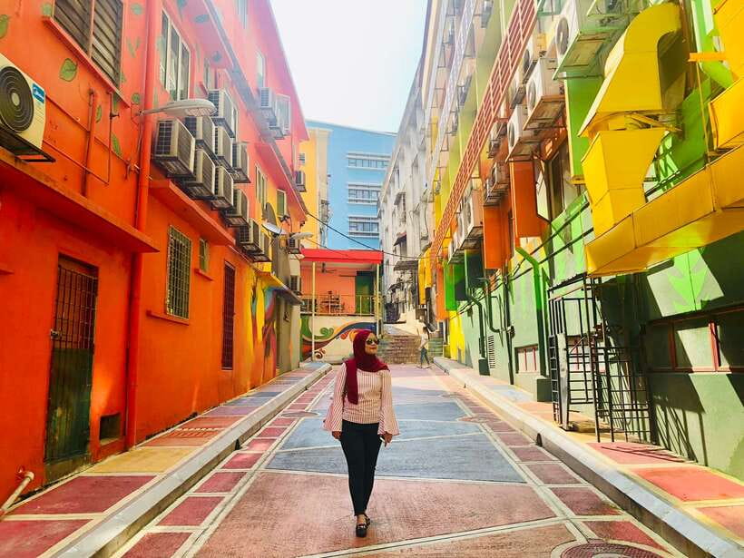 Kuala Lumpur: Private Highlights Instagram Tour - The guide is the real value