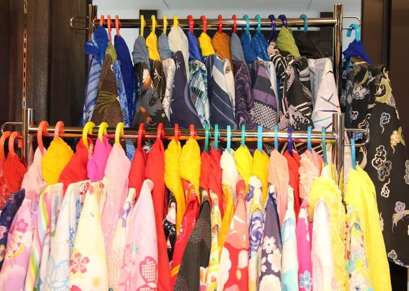 Kumamoto: 【jyousaien】Kimonorental with photoshoot - The sword and umbrella photo