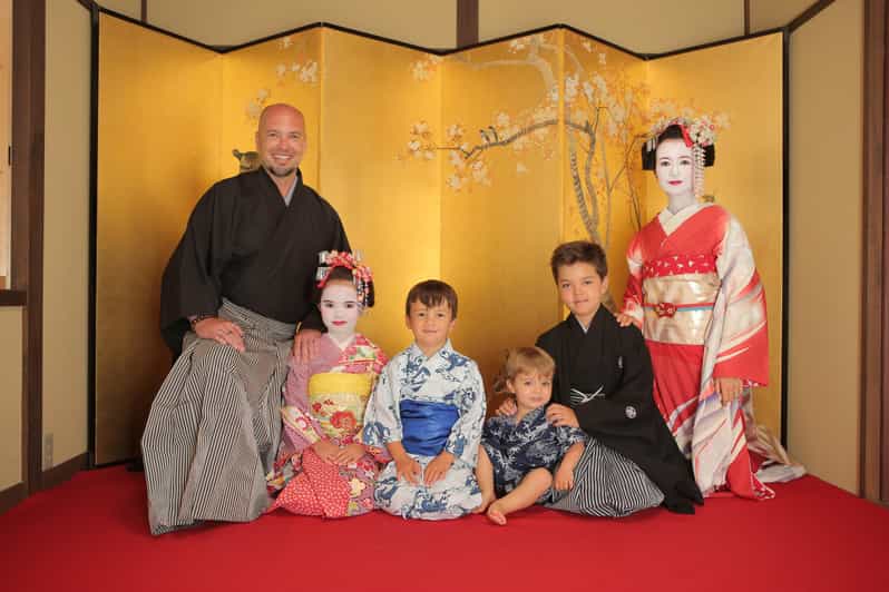 Kyoto kiyomizu Temple : Maiko and Samurai Family Photoshoot - Key details before you reserve