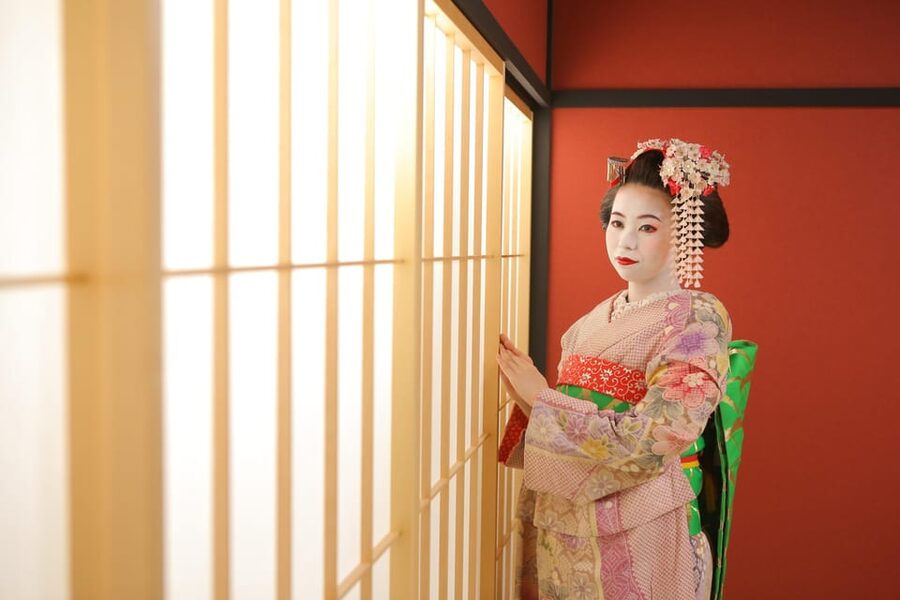 Kyoto: Maiko Makeover and Photoshoot Experience - Adding a 30-minute or 60-minute Kyoto stroll