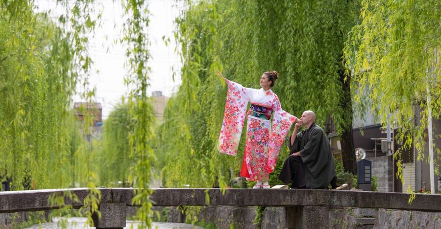 Kyoto: Private romantic photoshoot for couples - A private way to remember Kyoto