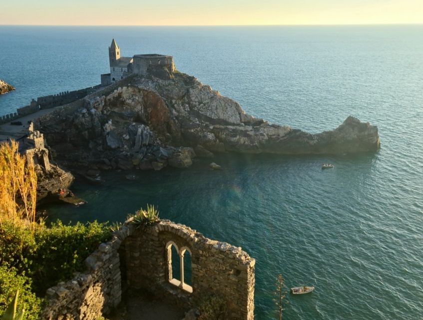 La Spezia: Cinque Terre Tour with Professional Photographer - Vernazza, the so-called pearl of Cinque Terre