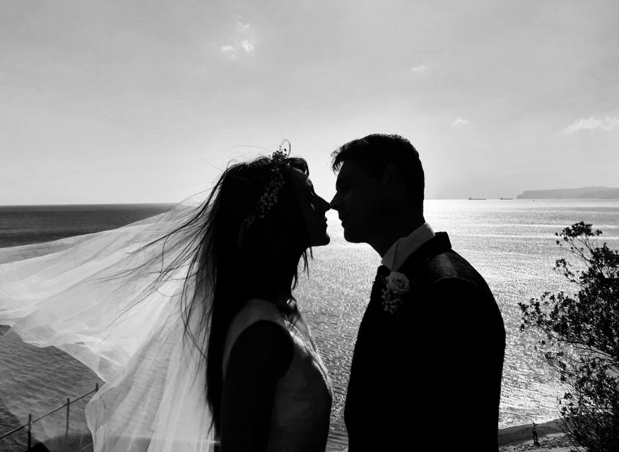 La Spezia: Cinque Terre Tour with Professional Photographer - Stories, churches, courtyards, and small details