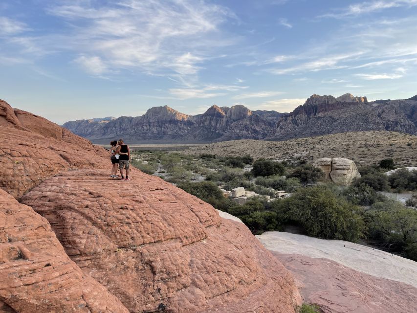 Las Vegas: Sunset Hike and Photography Tour Near Red Rock - Spring Mountain Ranch and Blue Diamond broaden the outing