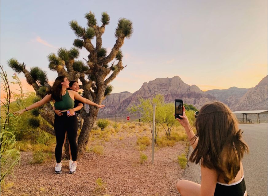 Las Vegas: Sunset Hike and Photography Tour Near Red Rock - Sunset is the main event