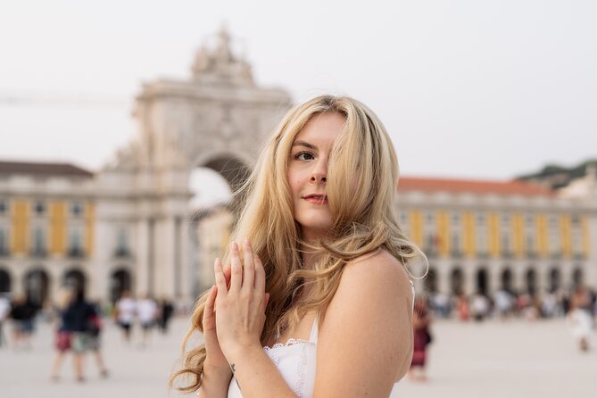 Lisbon Cinematic Photoshoot with Top-Rated Photographer - What the photographer adds