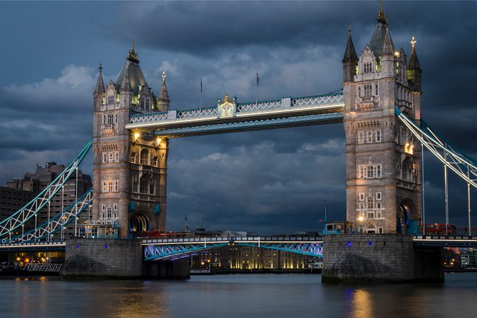 London Photography Masterclass - Private Photography Lesson - Choosing Between Daylight and London After Dark