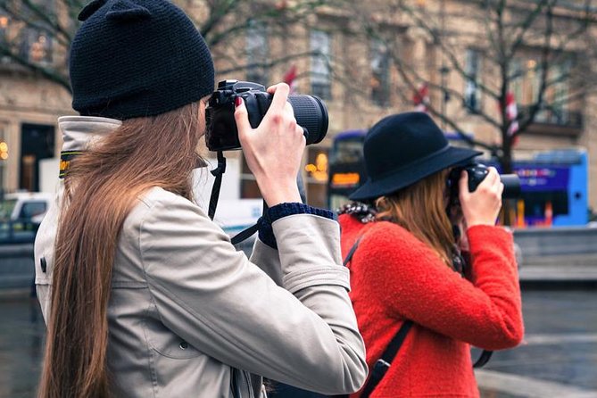 London Photography Tour - Private Tour - Leicester Square and Piccadilly Circus: people, lights, and street detail