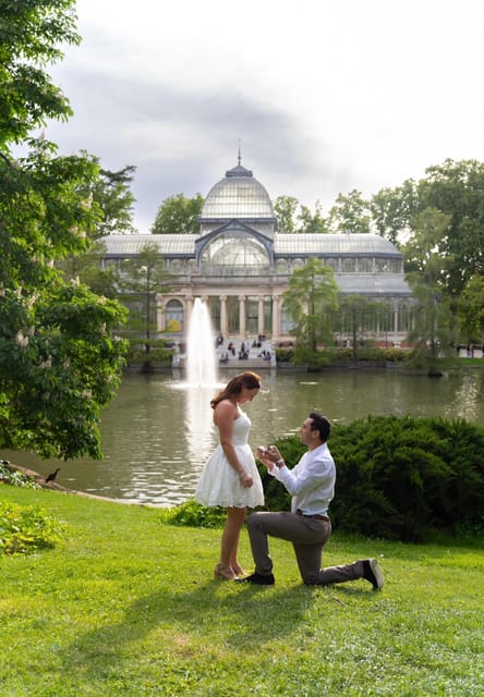 Madrid: Private Photo Tour with a Professional Photographer - Finishing in the Sabatini Gardens