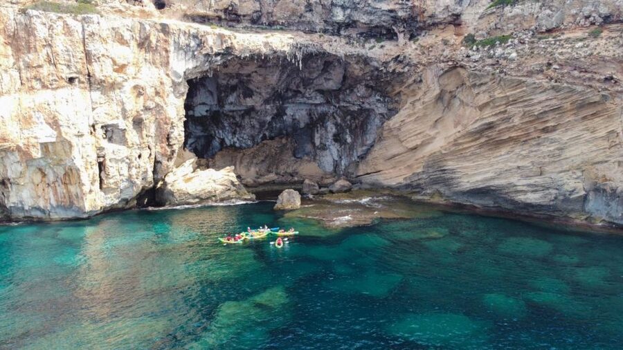 MENORCA: Kayak cave route + photo session. - Is $55 good value?
