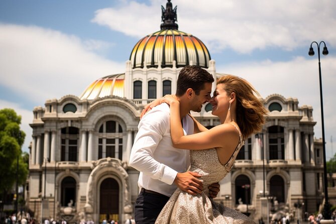 Mexico City Instagram Tour: Famous Spots |Private & All-Inclusive - Starting at the Zócalo and the National Palace