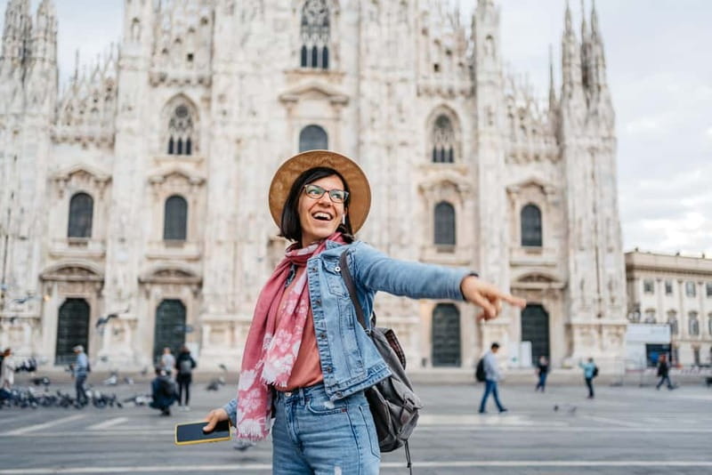 Milan: Photoshoot at the Cathedral - The 30-Minute Standard Session