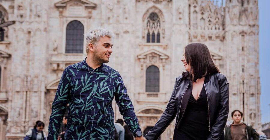 Milan: Private Professional Photoshoot at the Duomo - Meeting at McDonalds Milano Duomo
