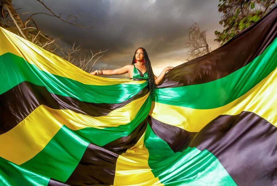 Montego Bay: Flying Dress Photoshoot in Montego Bay Jamaica - One hour of glamour beside the sea