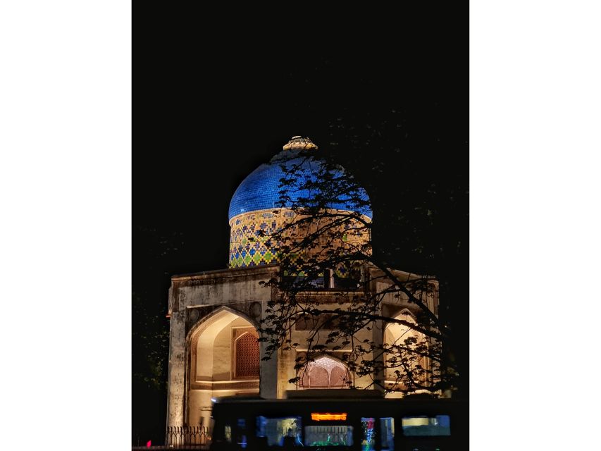 New Delhi: Guided Night Photography & Heritage Tour of Delhi - Why Nighttime Works So Well in Delhi