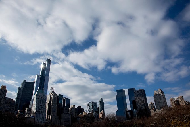 New York Icon Photography Tour led by a Local Photographer - Grand Army Plaza, Trump Tower, and Central Park Zoo