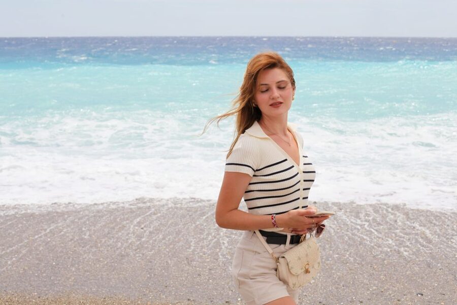 Nice, France: Individual photo walk in Nice - Villa Massena Park or the I Love Nice sign