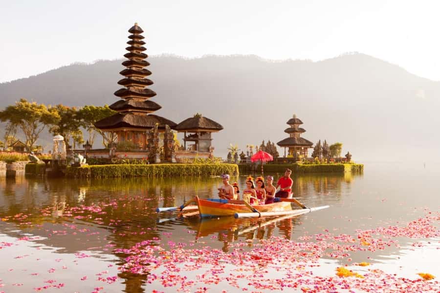 North Bali: Full-day Highlights Instagram Tour - Handara Gate, a quick photo stop with a possible queue