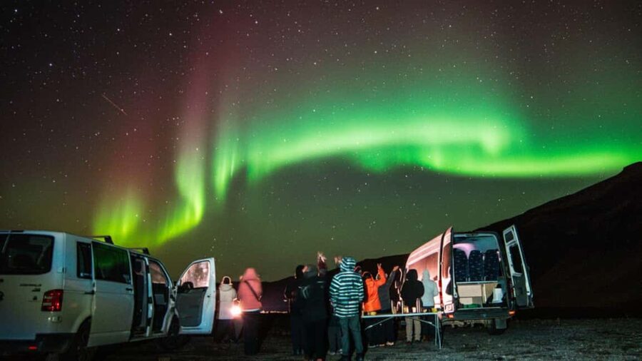 Northern Lights: 4x4 Adventure with Treats, Photos & Cocoa - Why the remote stops are worth the ride