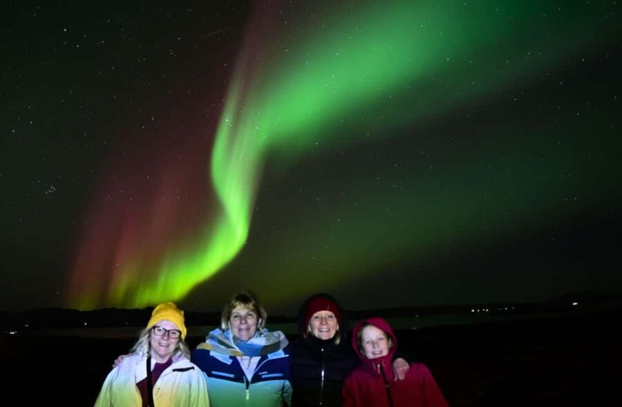 Northern Lights: 4x4 Adventure with Treats, Photos & Cocoa - Who should book this Northern Lights tour?