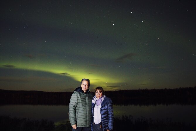 Northern lights hunting photo tour with bbq; small groups - Guides can make or break the night