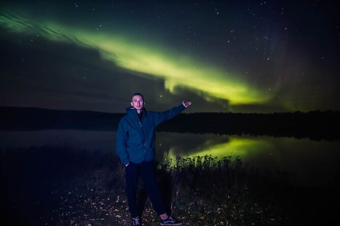 Northern lights hunting photo tour with bbq; small groups - Clothing and comfort in Finnish winter