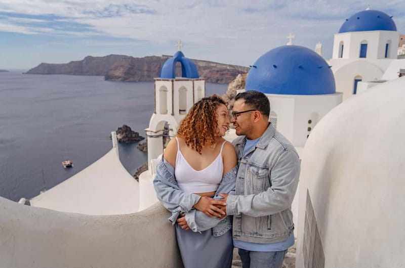 Oia: Couple Photoshoot Seprate Entrance to Blue Dome - Key points to know before booking