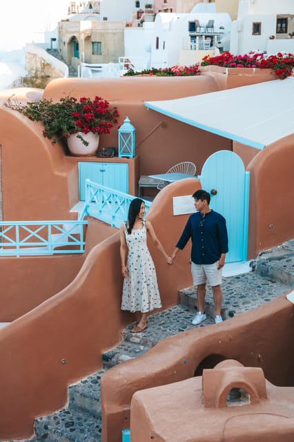 Oia: Couple photoshoot with 30 edited Photos - How the posing works