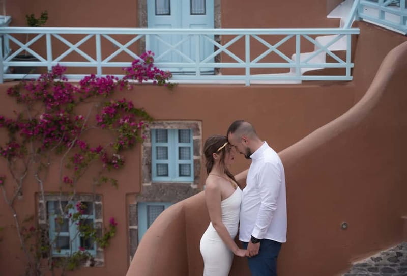 Oía: Santorini Professional Photoshoot with Edited Photos - What the price includes, and what it does not