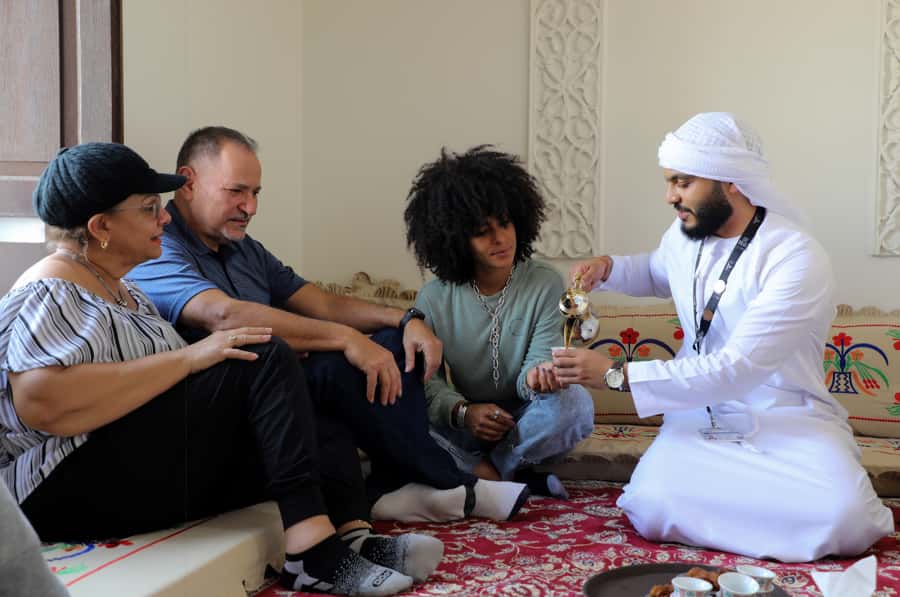 Old Dubai Guided Tour With Photographer: Souks & Street Food - What the photographer option adds