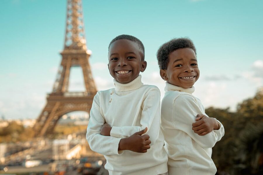 Paris: Eiffel Tower & Louvre Photoshoot (High End Edits) - Seine views and the 90-minute VIP choice
