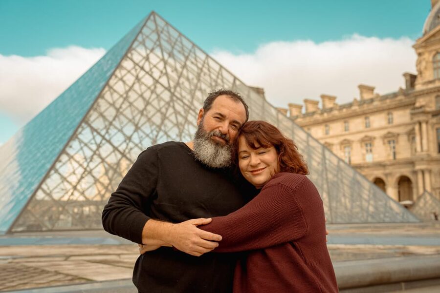 Paris: Eiffel Tower & Louvre Photoshoot (High End Edits) - Why the photographer matters more than the backdrop
