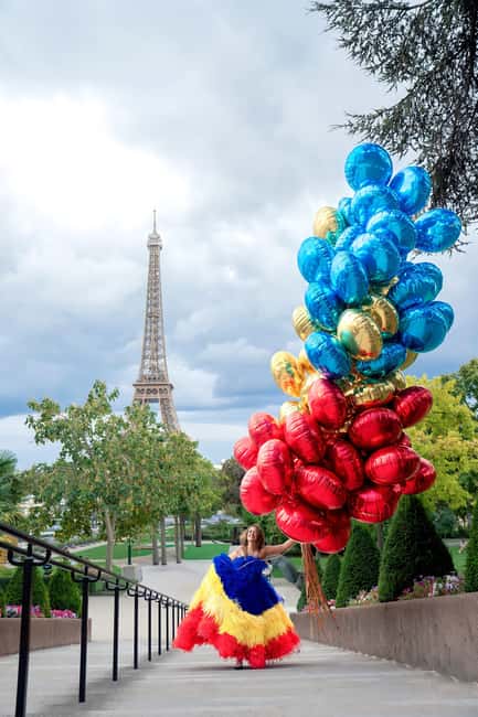 Paris: Eiffel Tower & Louvre Photoshoot (High End Edits) - Is $69 good value for up to six people?