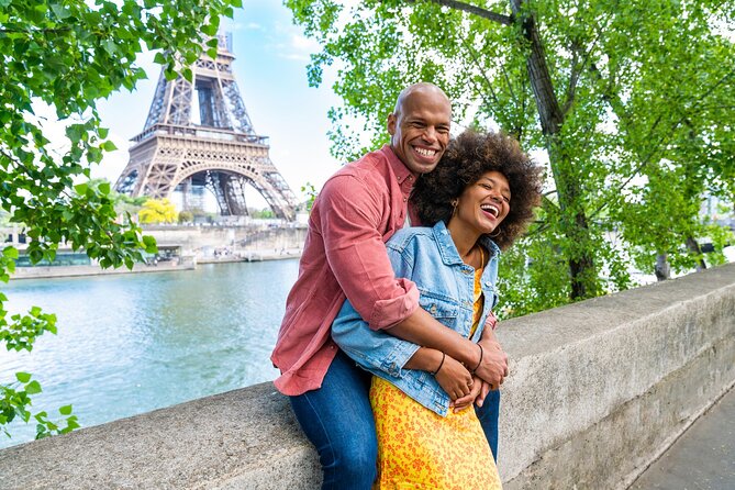 Paris: Eiffel Tower Photo Shoot - How much posing help should you expect?