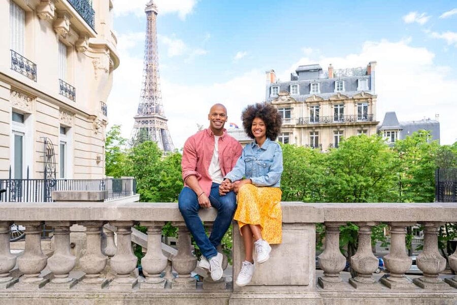 Paris: Eiffel Tower Photoshoot - Why a private Eiffel Tower photoshoot is worth your time