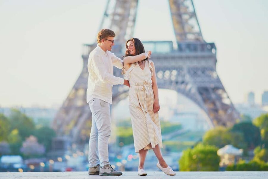 Paris: Eiffel Tower Photoshoot - From Trocadero views to quieter photo corners