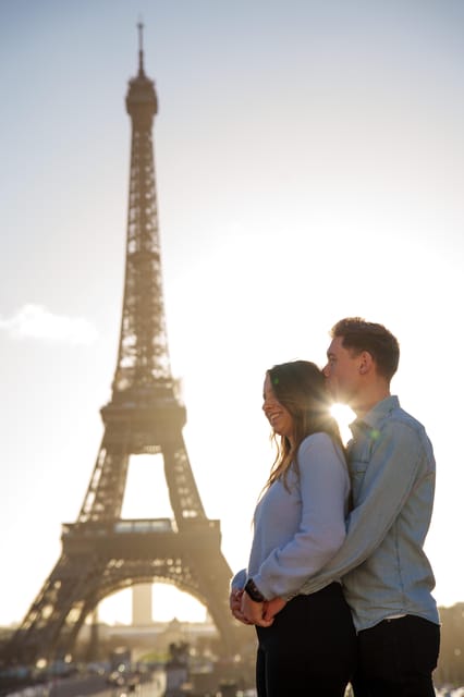 Paris: Eiffel Tower Photoshoot with a Professional - Weather, clothing, and the outdoor setting