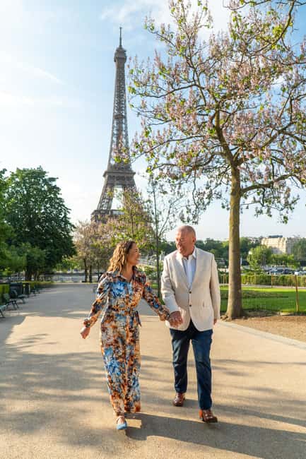 Paris: Eiffel Tower Private Professional Photoshoot - Why this short Eiffel Tower session works