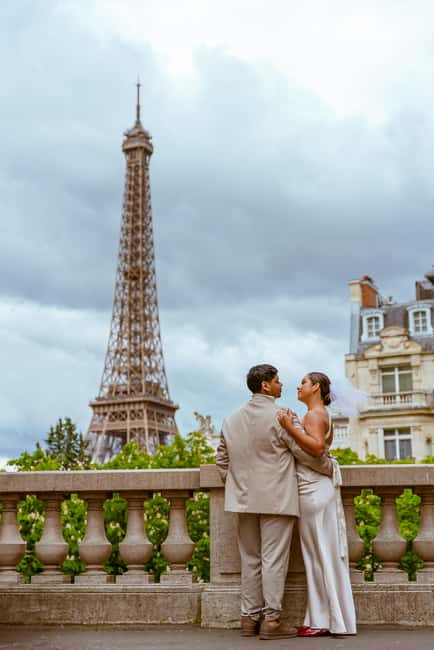Paris: Eiffel Tower Street Photoshoot - Why a short Eiffel Tower photoshoot can be worth it