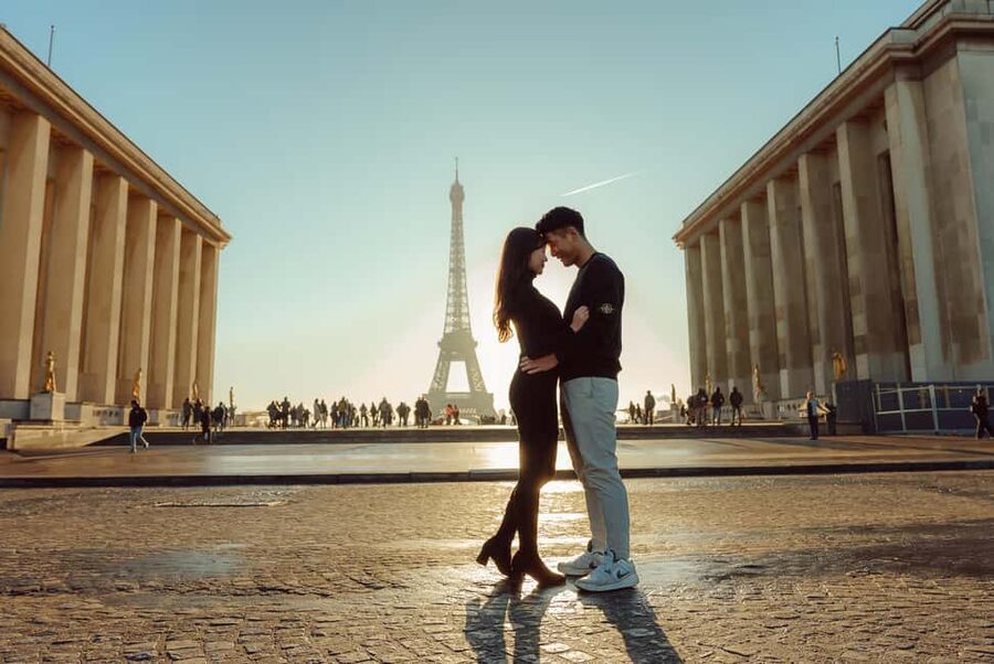 Paris: Eiffel Tower Street Photoshoot - Meeting Renato at Chaillot National Theater