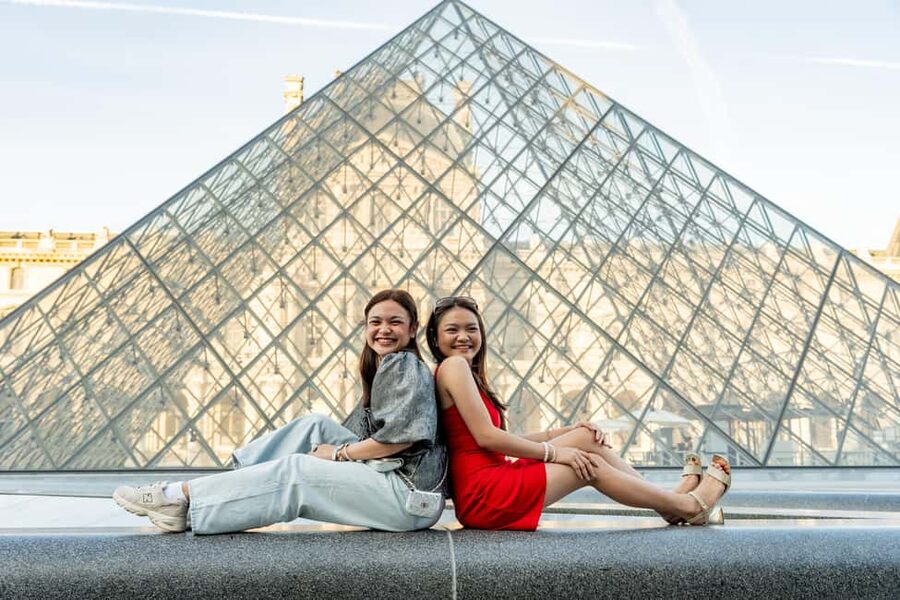 Paris: Louvre Photo Shoot - Meeting at Café Nemours and walking toward the Louvre
