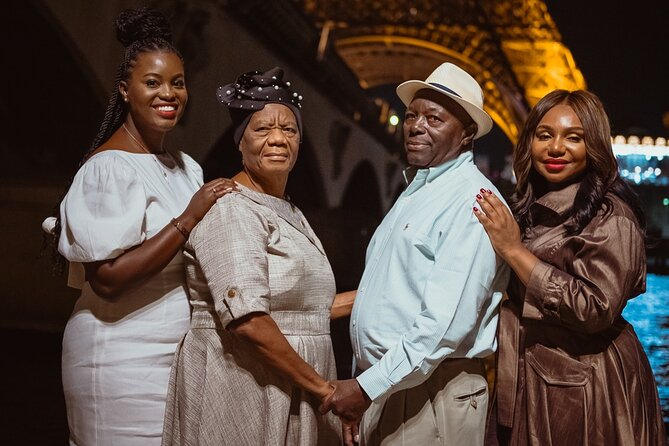 Paris One-Hour Private Photo Shoot - Custom locations for a personal Paris story