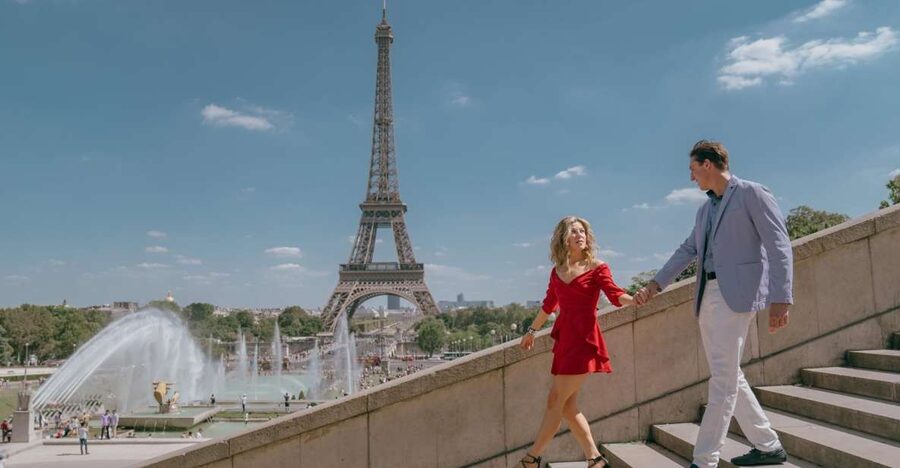 Paris: Photo Shoot with a Private Travel Photographer - Starting near Bir-Hakeim Bridge