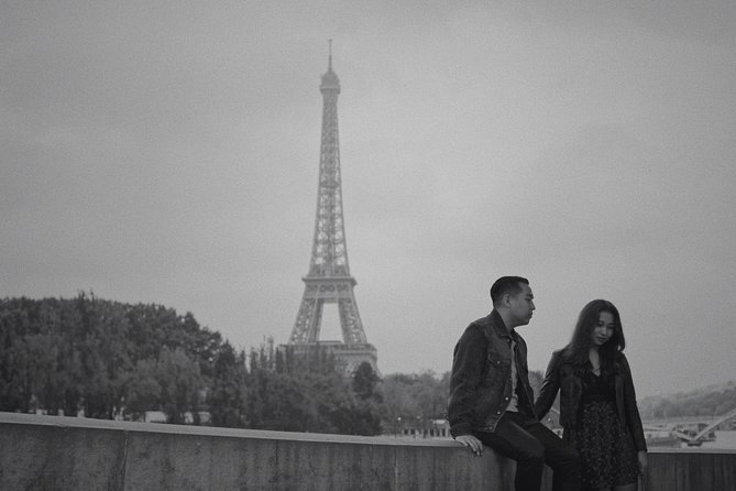 Paris Photo Shoot with Professional Photographer - The photo delivery and editing process