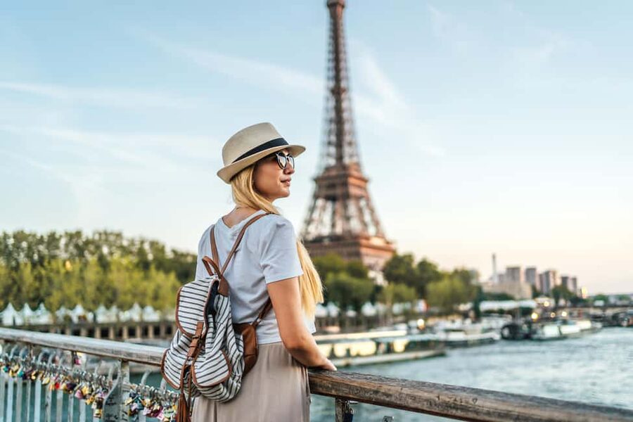 Paris: Photoshoot at The Big Three - Key points at a glance