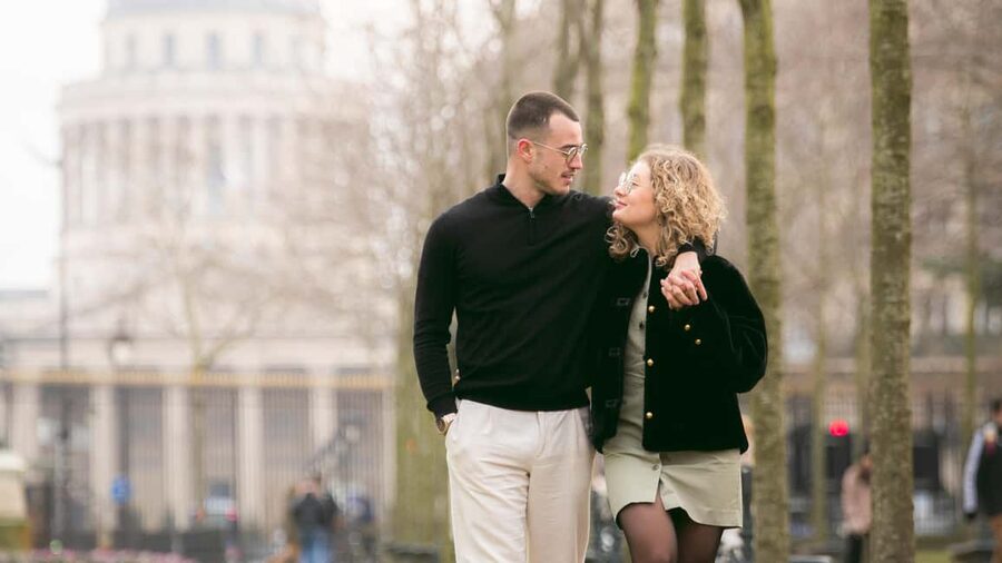 Paris: Premium Professional Photo Shoot - Weather, Clothing, and Timing Tips