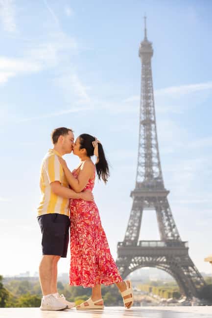 Paris: Private Photoshoot at the Eiffel Tower - Photographing the Eiffel Tower in about 30 minutes