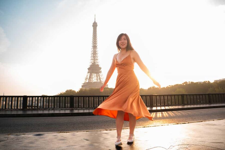 Paris: Private Photoshoot Near Eiffel Tower 55 Photos - Who will enjoy this experience most?