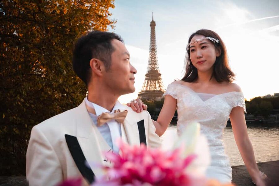 Paris: Private Photoshoot Near Eiffel Tower 55 Photos - What you receive after the one-hour session