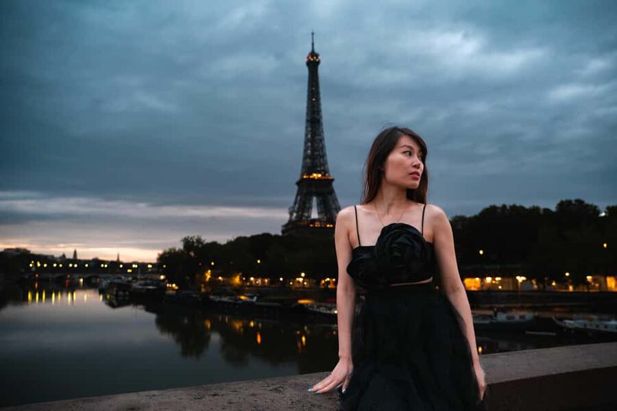 Paris: Private Photoshoot Near Eiffel Tower 55 Photos - Communication before meeting